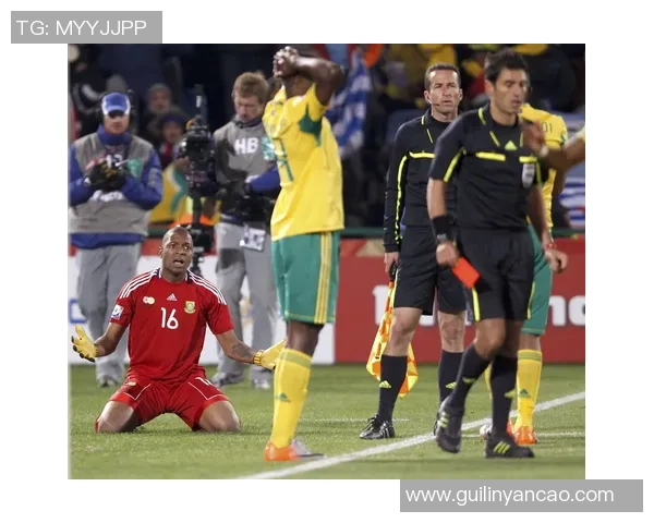 英超激战：多特蒙德大胜马竞红牌事件引发全场热议