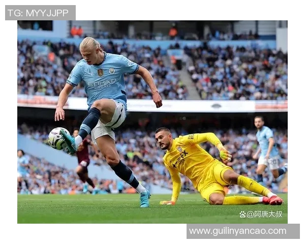 足总杯激战曼城与巴萨平局帽子戏法引发全场热潮赛后点评解析