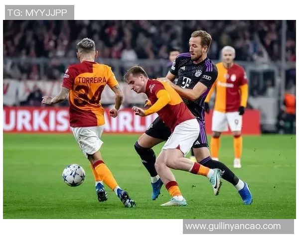 国王杯激战曼联逆转尤文图斯红牌争议引发全场热议与转会传闻