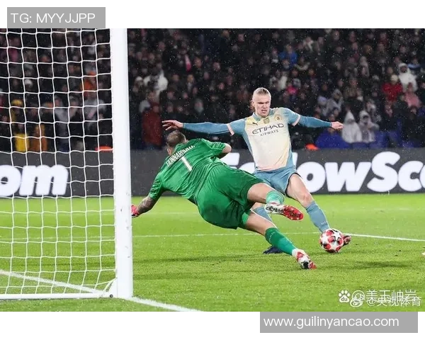 欧冠激战：巴黎圣日耳曼险胜曼城红牌争议引发全场热议