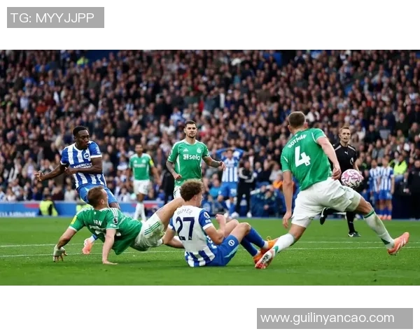 英超精彩对决那不勒斯凭帽子戏法力克利物浦全场沸腾