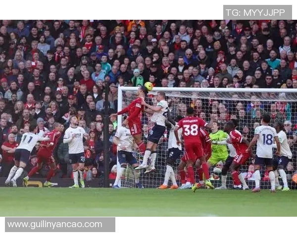 那不勒斯逆袭曼联上演帽子戏法引爆国王杯历史冷门瞬间